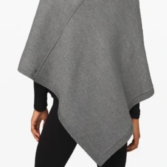 LULULEMON Gray On The Go Zip Front Knit Poncho | One Size - Picture 3 of 5